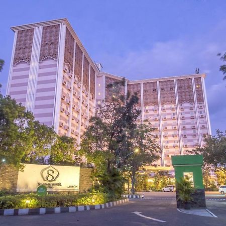 Lorin Syariah Solo Hotel Kültér fotó