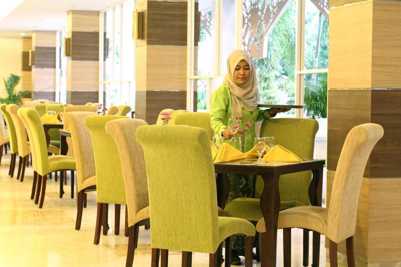Lorin Syariah Solo Hotel Kültér fotó