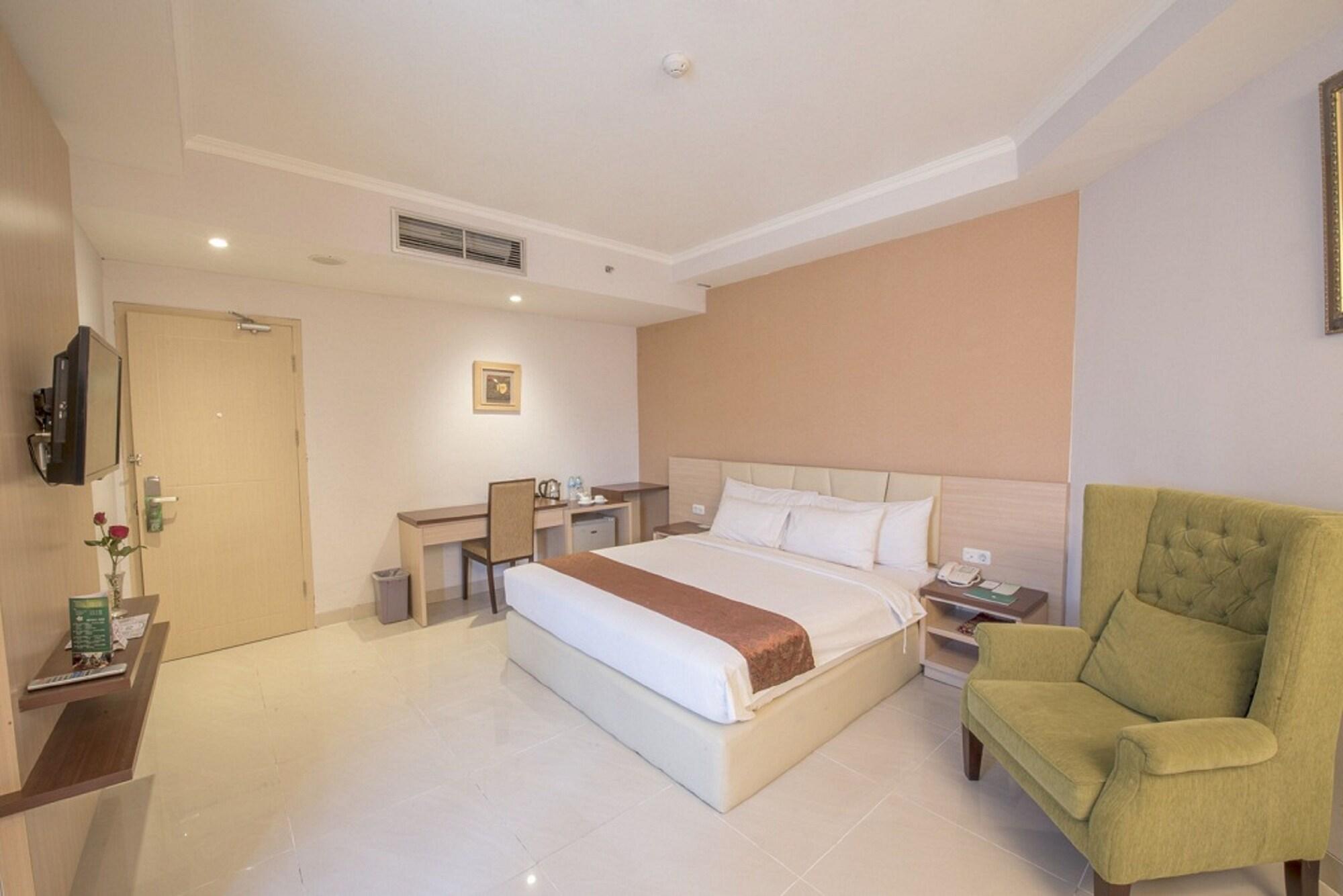Lorin Syariah Solo Hotel Kültér fotó