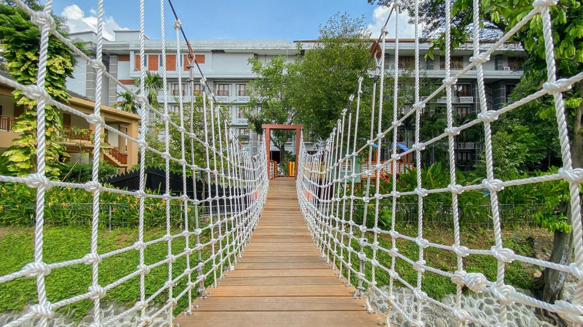 Lorin Syariah Solo Hotel Kültér fotó