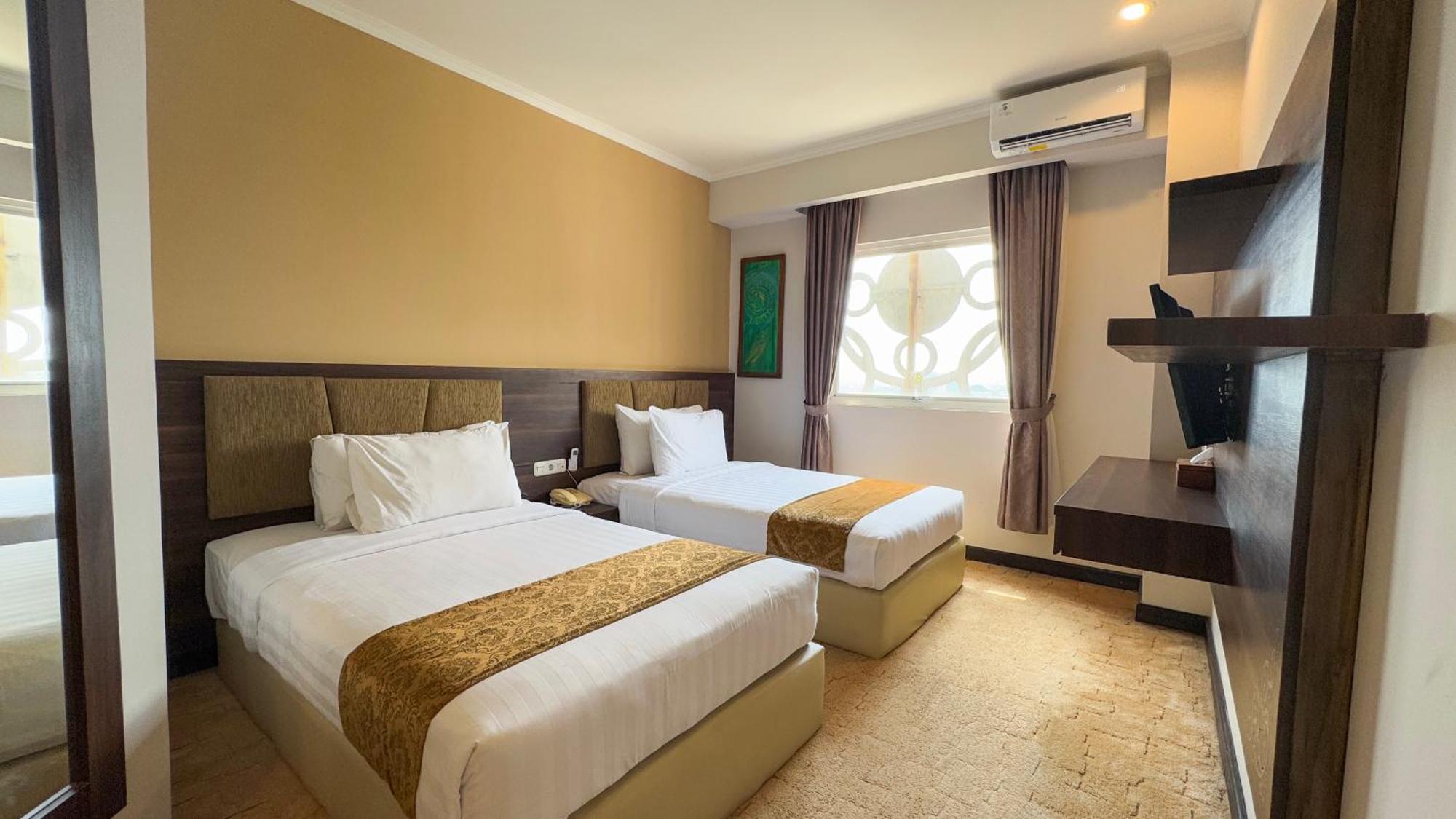 Lorin Syariah Solo Hotel Kültér fotó