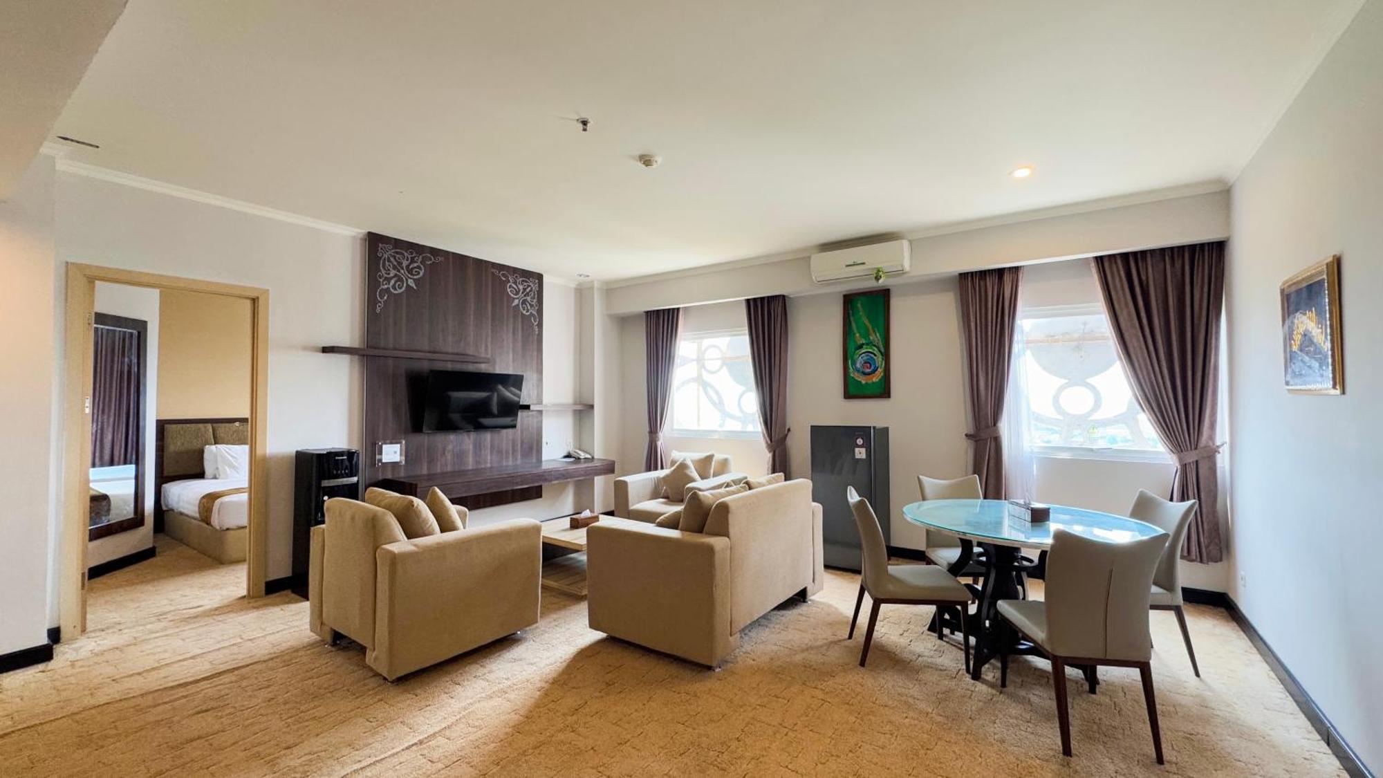 Lorin Syariah Solo Hotel Kültér fotó